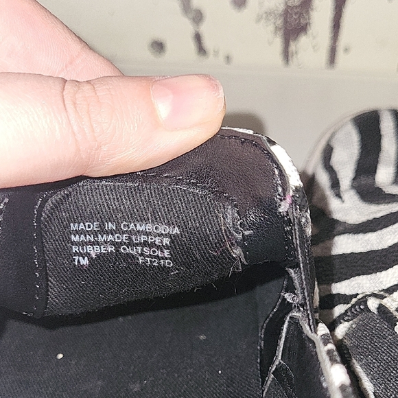 MICHAEL Michael Kors Zebra Print Sneakers - Picture 9 of 9